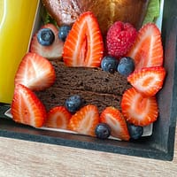IMG_1539 Brunch Especial con Brownie y Frutos Rojos