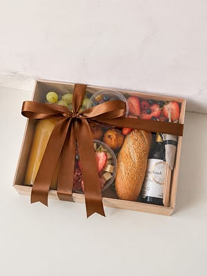 F25A1C8D-EE92-4462-B7F4-3F9CC5AE0B67 Box Carnes Frías con Vino Tinto