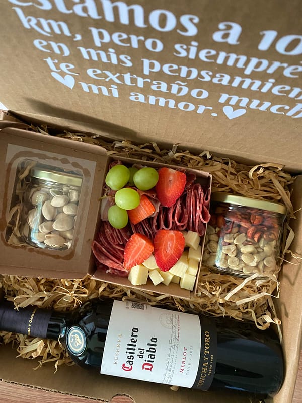 IMG_9034 Box de Vino y Carnes Frías (Caja de Cartón)